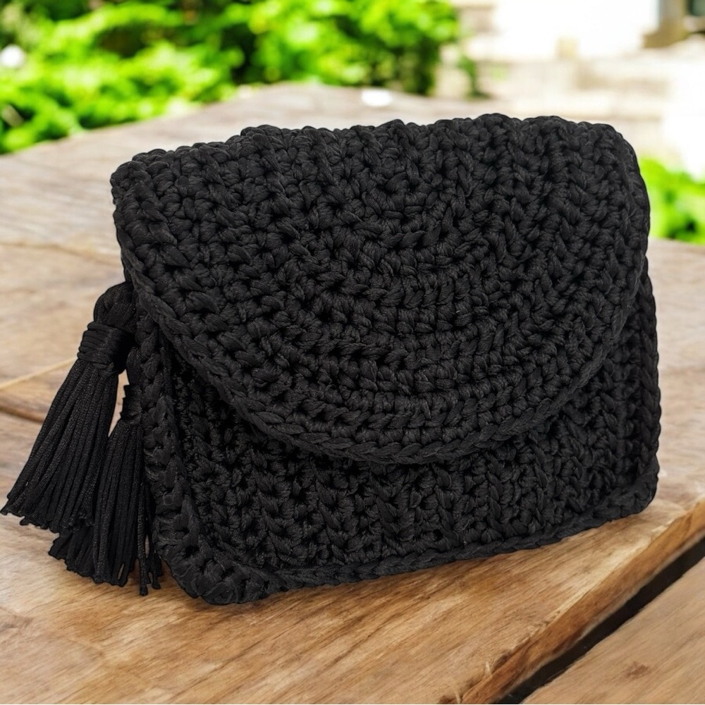 GLORINHA PARANAGUÁ Black Crochet Clutch Bag – Excellent Condition